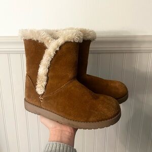 Cozy Brown Suede Boots with Fur Lining Size 6 Target